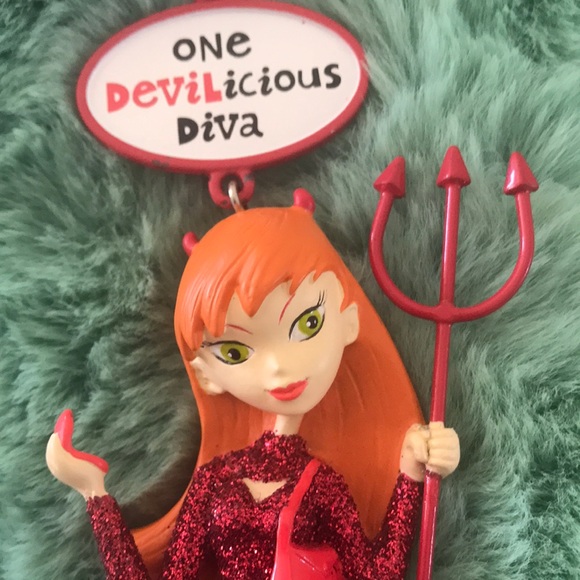 RARE HALLMARK 2009 “SASSY DIVAS” COLLECTION HALLOWEEN ORNAMENTS - Picture 2 of 7